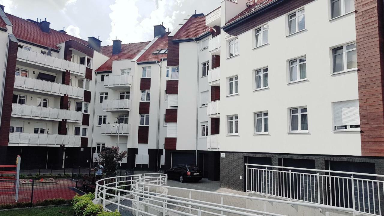 Apartament Mlynarska Piła Buitenkant foto